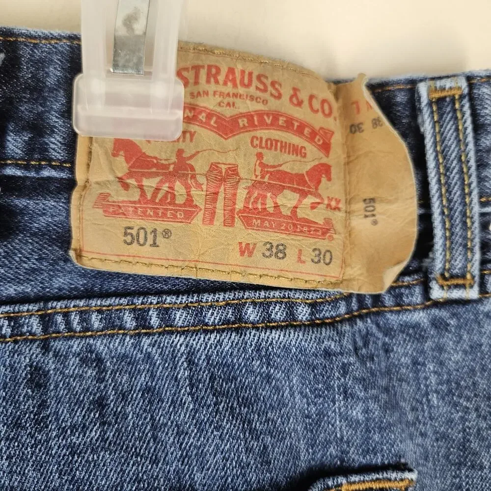 Levi's 501 Jean 38 x 30 Straight Leg Button Fly